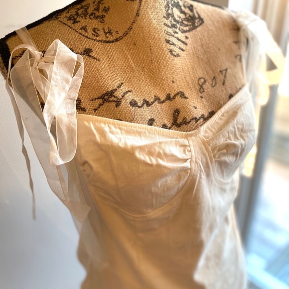 White ribbon tie top - Picture 2 of 4